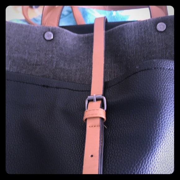 Roots hand bag and back pack - Picture 1 of 2